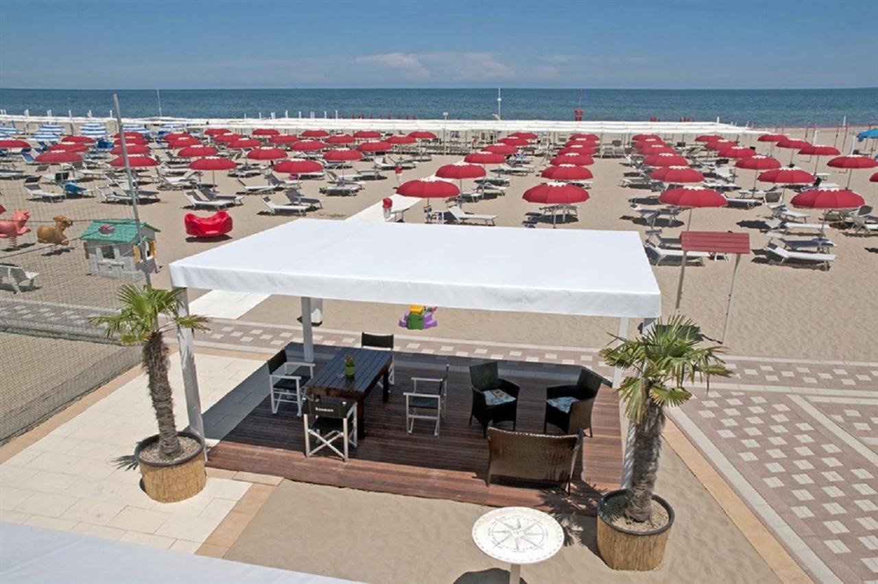 Hotel Napoleon Riccione Exterior foto