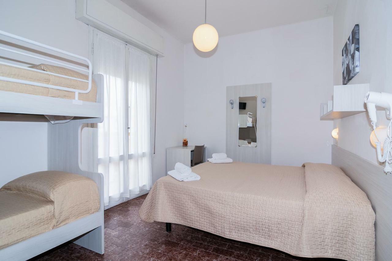 Hotel Napoleon Riccione Exterior foto